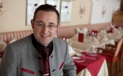 Sommelier Club Präsident Johannes Pfefferkorn aus dem Hotel Die Krone von Lech